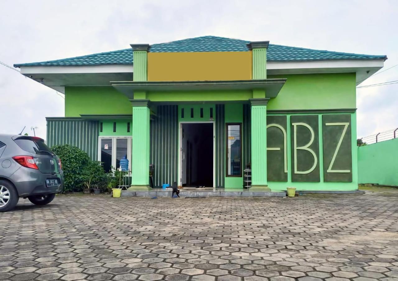 Reddoorz Syariah Near Universitas Batanghari จัมบี ภายนอก รูปภาพ